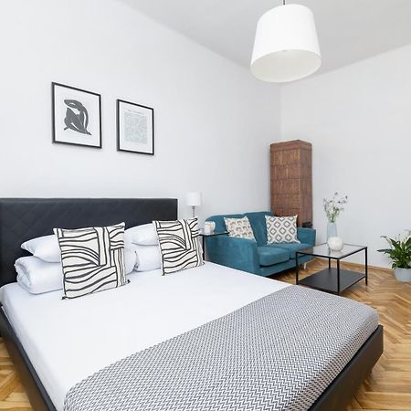 1-Bedroom Apartment - Dluga 65 Street Krakau Buitenkant foto