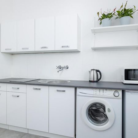 1-Bedroom Apartment - Dluga 65 Street Krakau Buitenkant foto