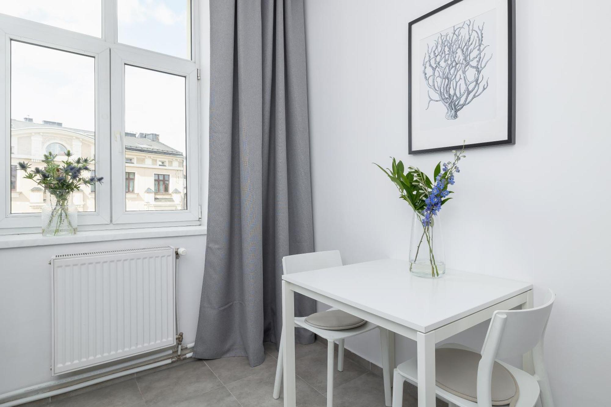1-Bedroom Apartment - Dluga 65 Street Krakau Buitenkant foto